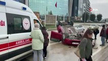 Bursa’da kayganlaşan yolda kontrolden çıkan otomobil takla attı