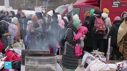 من بولندا بلينكن يتعهد بتقديم المساعدات للاجئين الأوكرانيين