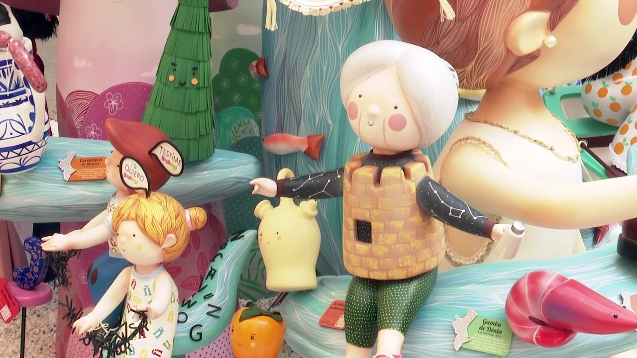 Artistas falleros celebran "acabar el ciclo" de Fallas en su calendario tradicional