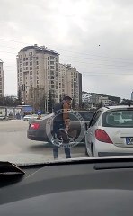 Trafikte çekiçli saldırı dehşeti!
