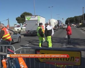 Penunjuk perasaan sekat laluan ke depoh simpanan minyak