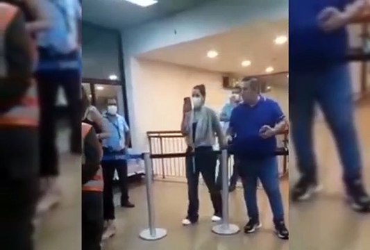 Denuncian a funcionarias haciendo escándalo en Viru Viru