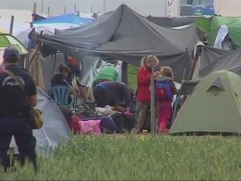 Greece starts evacuating squalid Idomeni migrant camp