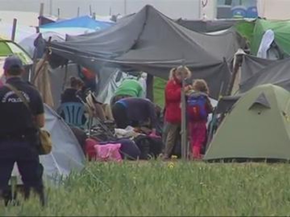 Greece starts evacuating squalid Idomeni migrant camp