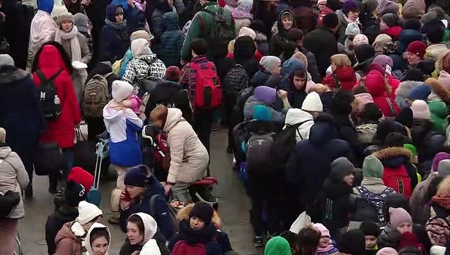 Ukrainians flock to Lviv railway station to catch trains to neighbouring countries