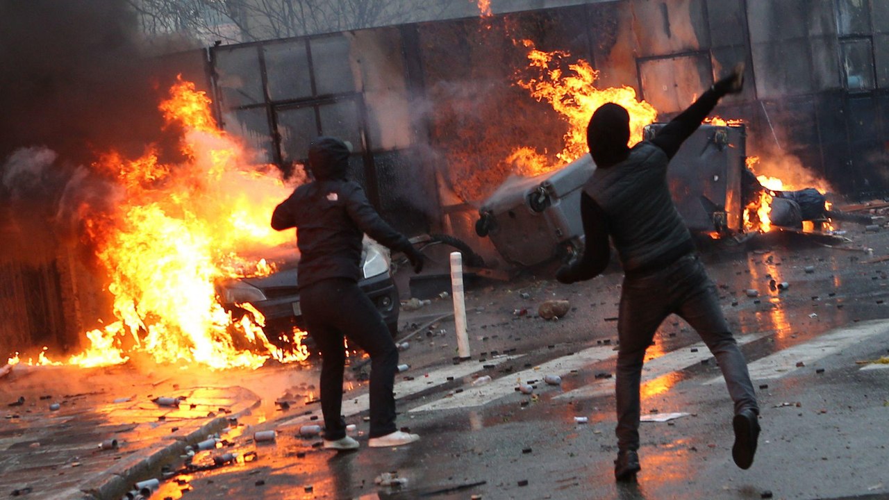 Corse : affrontements entre manifestants et forces de l'ordre lors d'une marche pour Yvan Colonna