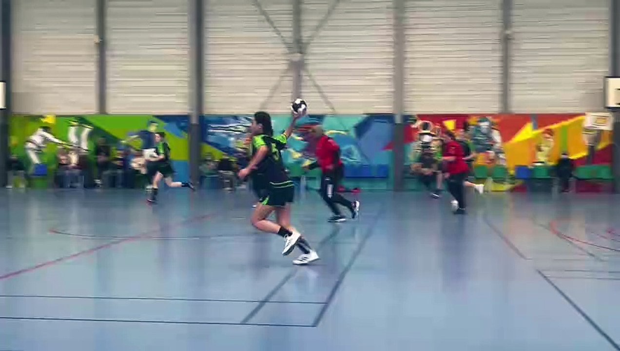 -18F : Léane marque d'un joli tir