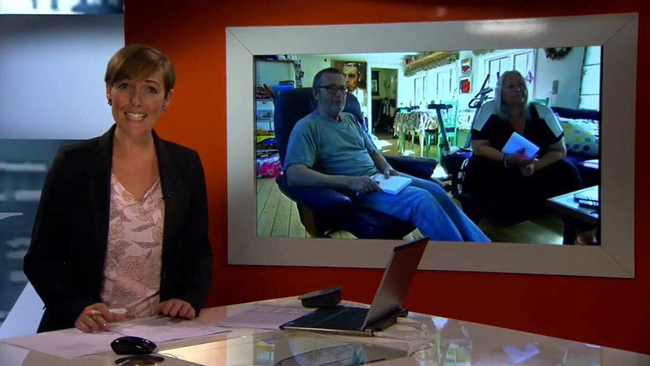 19.30 Nyheder | Hele udsendelsen | Jubilæumsudgave | 25 år fra 1990 til 2015 | 01-09-2015 | TV2 BORNHOLM @ TV2 Danmark