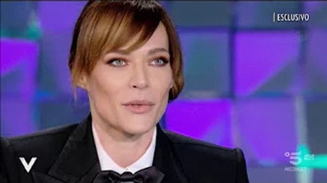 Laura Chiatti presenta a Verissimo la fiction Più forti del destino: E' stato difficile a livello a