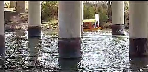 Continuan cruzando el rio bravo miles de #migrantes de la #caravana #migrante de #honduras y #haiti #migracion #frontera #USA #TEXAS