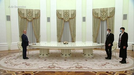 Putin diz que alcançará objetivos 'por negociação ou por guerra'