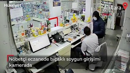 Nöbetçi eczanede bıçaklı soygun girişimi kamerada