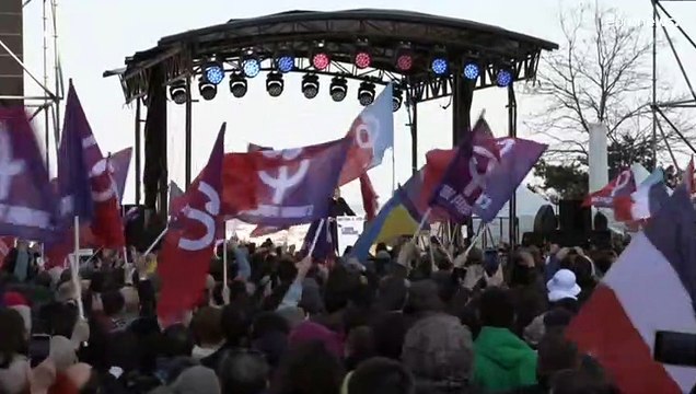 Франция: до выборов президента осталось чуть больше месяца