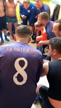 LE VESTIAIRE DES SENIORS C APRES LEUR VICTOIRE 4 à 0 A MASNY EN CHAMPIONNAT