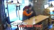 [INCIDENT] A customer who came to the cafe wearing socks?, 생방송 오늘 아침 220307