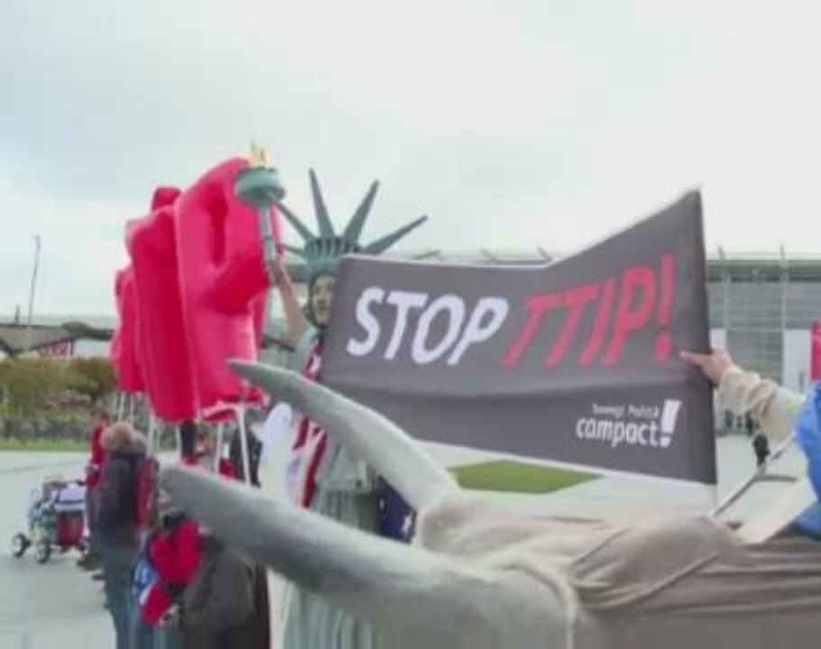 New protests in Germany as Obama promotes TTIP trade deal