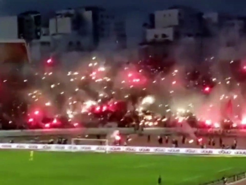 Wydad Athletic Club  ... Craquage d'Ultras Winners dans leurs zone "Curva Nord" (WAC 2-1 SCCM)