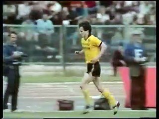 Download Video: SG Dynamo Dresden v Berliner FC Dynamo 26 Mai 1984 FDGB-Pokal 1983/84 Finale 1. Halbzeit