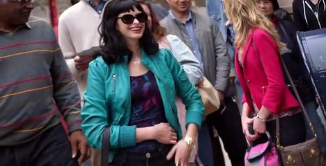 Don't Trust the B---- in Apartment 23 S01 E03