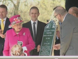 Fans and wellwishers celebrate as Queen Elizabeth II turns 90
