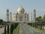 Prince William and Kate visit Taj Mahal