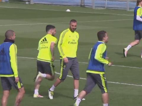 Madrid's Zinedine Zidane says Karim Benzema disappointed by France omission