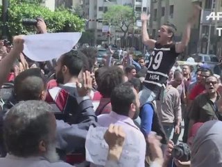 Egypt police disperse protest against Saudi island deal