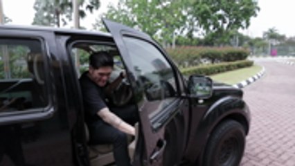 Arnold Goes on a Date With Michelle!