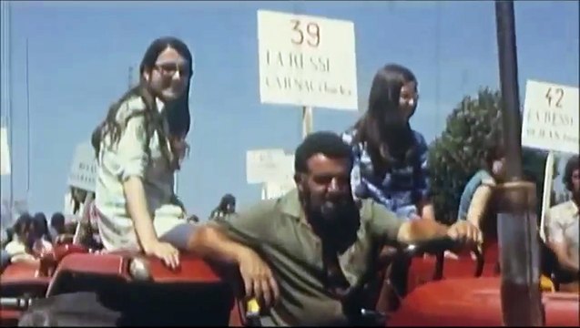 Todos en Larzac Tráiler VO