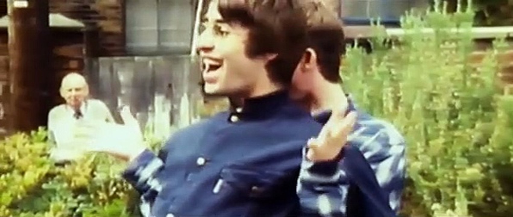 Oasis: Supersonic Trailer (2) Original