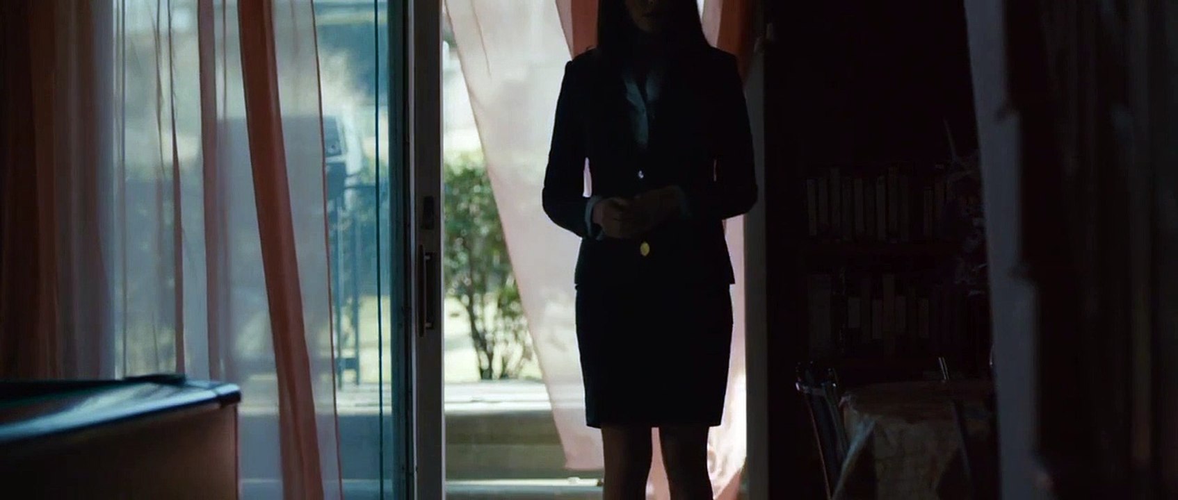 Desconhecida Trailer Original