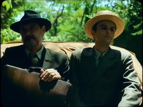 Corações Cicatrizados Trailer Original