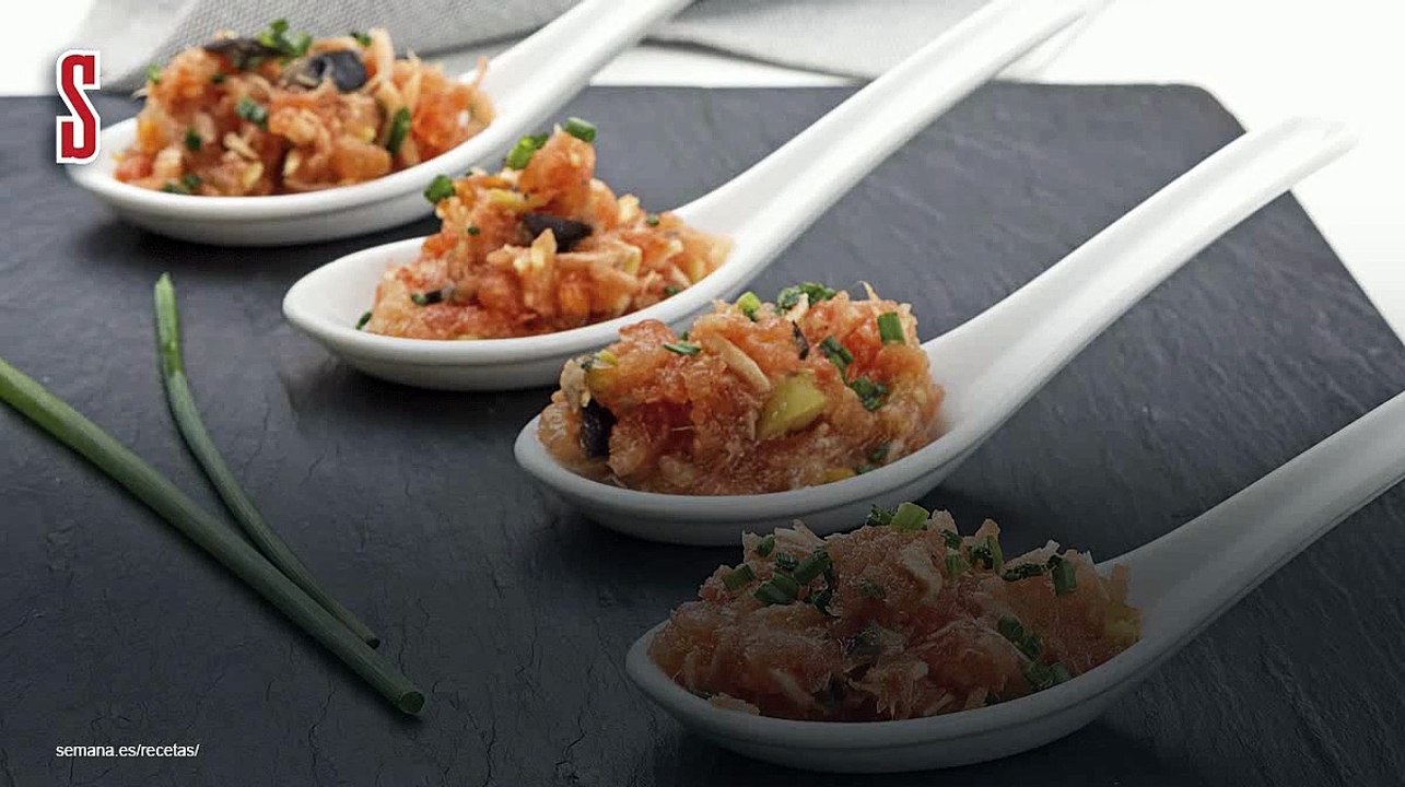 Vídeo Receta: Cucharas  de tomate rallado con bonito