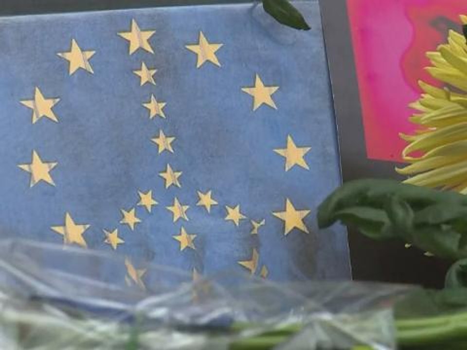 Berliners pay tribute to the victims of Brussels attacks