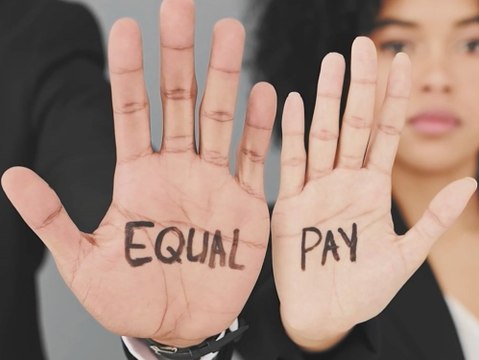 Frauen verdienen fast ein Fünftel weniger als Männer - daran liegt's