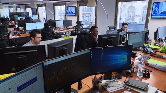 Цены на нефть взлетели, биржи открылись в минусе