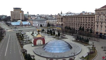 Suena el himno ucraniano en las calles de Kiev