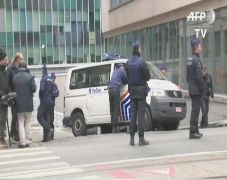 Paris attacks suspect Abdeslam questioned in Brussels