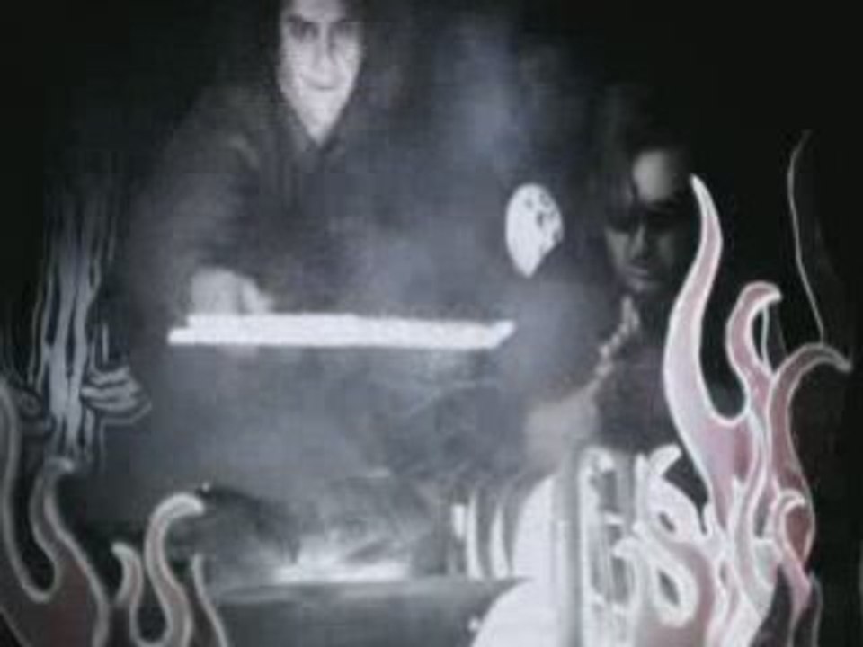 Resin Dogs - Caught Up