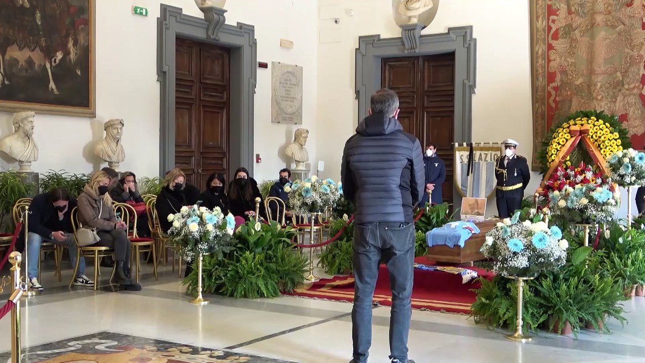 Pino Wilson, ultimo saluto in Campidoglio. Tare: "Un pezzo importante della storia della Lazio"