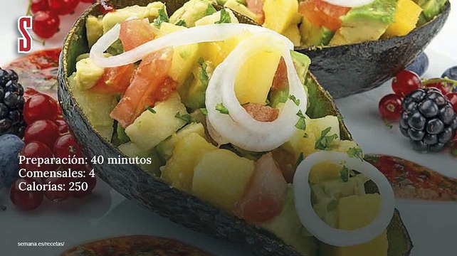 Vídeo Receta: Aguacates rellenos de ensalada de fruta