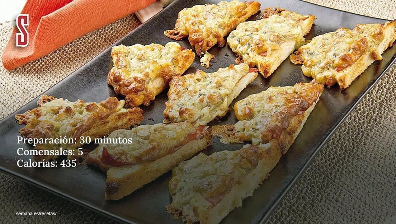 Vídeo Receta: Canapés de roquefort, nueces y jamón serrano