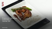 Vídeo Receta: Alitas de pollo con pimientos y arroz blanco