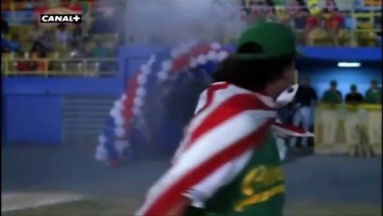 De culo y cuesta abajo Clip (6)