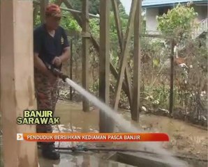 Penduduk bersihkan kediaman pasca banjir