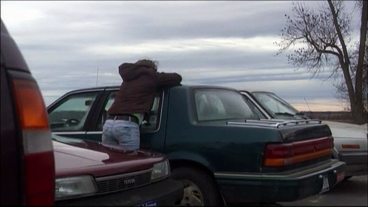 Frozen River (Río Helado) Clip