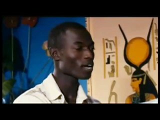 El dios de madera Tráiler