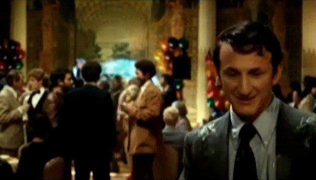 Mi nombre es Harvey Milk Clip (2)