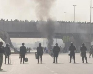 Pakistan on alert as governor's assassin is hanged