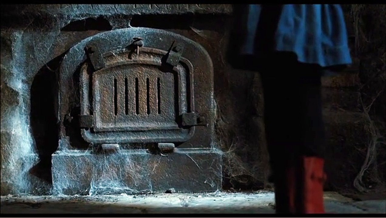 No tengas miedo a la oscuridad Clip (6)
